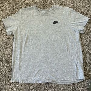 Women’s Nike Sportswear Club Tee Silver ( Size XL )